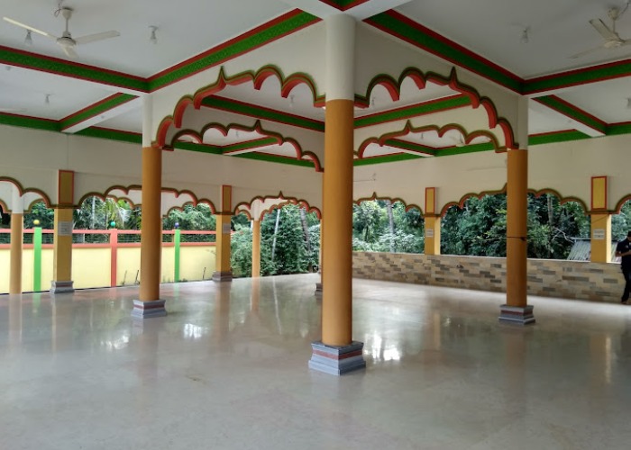 Devotional details at Sugandha Peeth